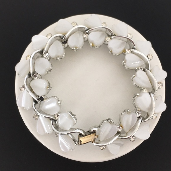 Vintage 1960 Signed Lisner Bracelet White Hearts Rhinestones Silver Tone Metal - Picture 14 of 14